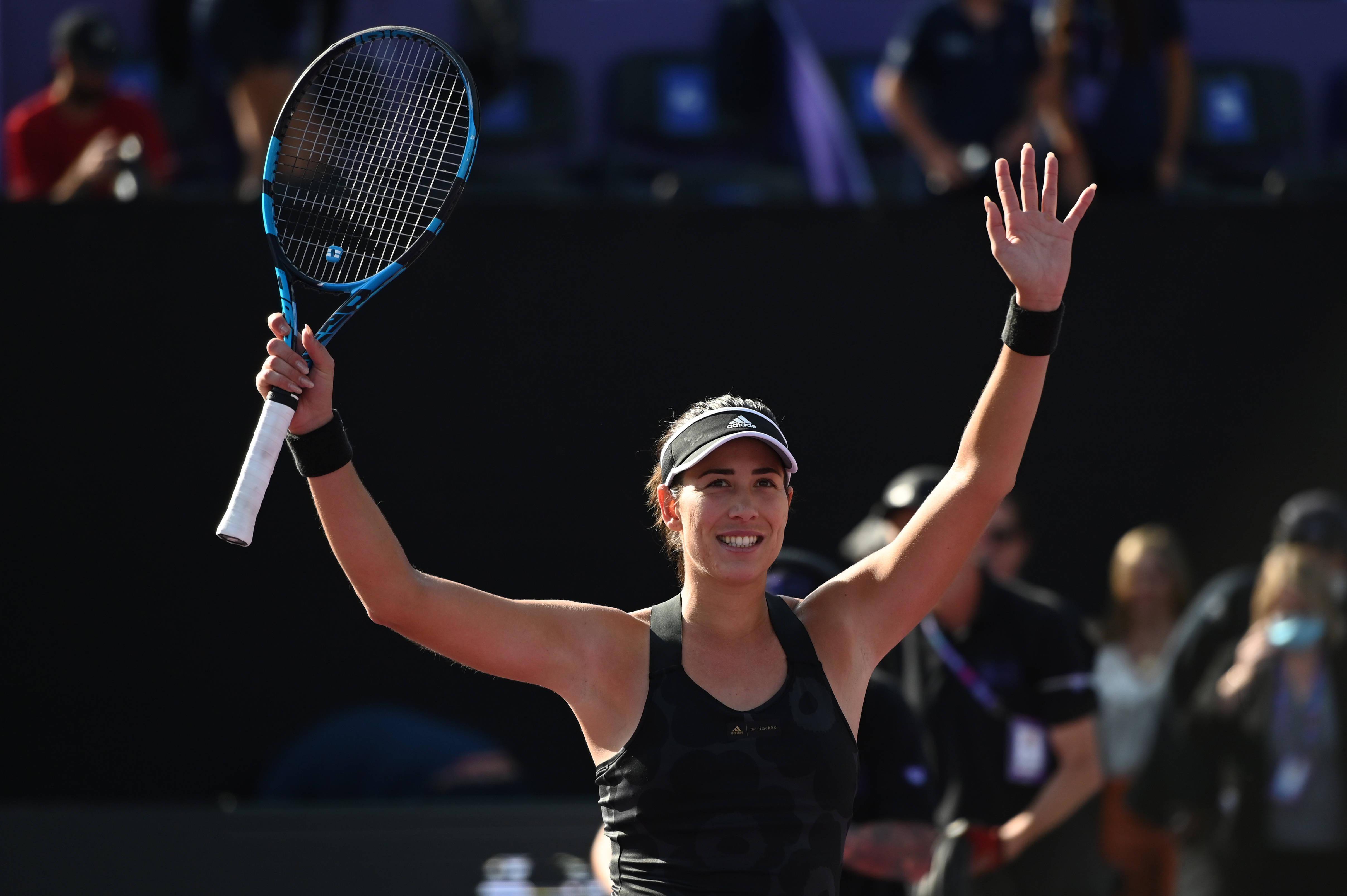 穆古鲁扎经典对决，莱万多夫斯基与40激战瑞士队分钟，关键助攻胜负难料！